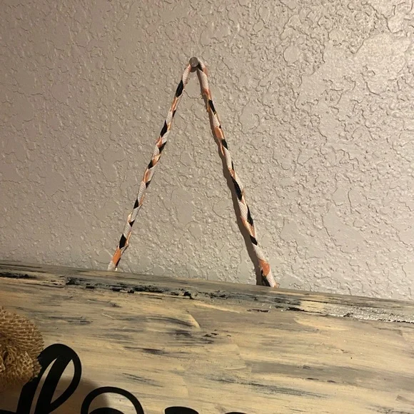 Love grows here rustic handmade sign - Picture 5 of 7